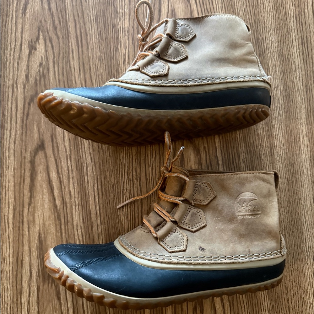 Sorel Women’s Size 8.5 Out N About Boot